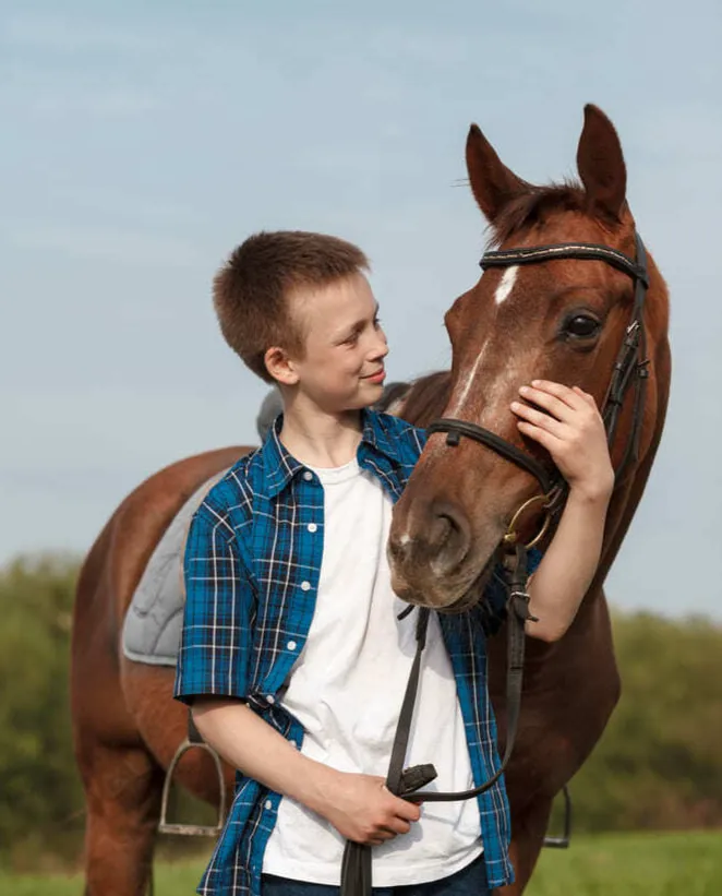 Мальчик с лошадью