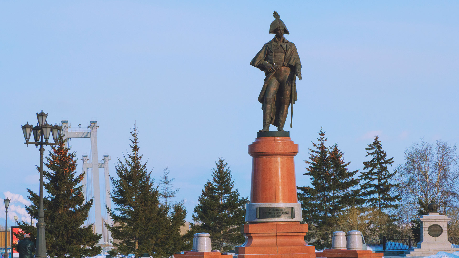Памятник руководителю первой русской кругосветной экспедиции Николаю Резанову